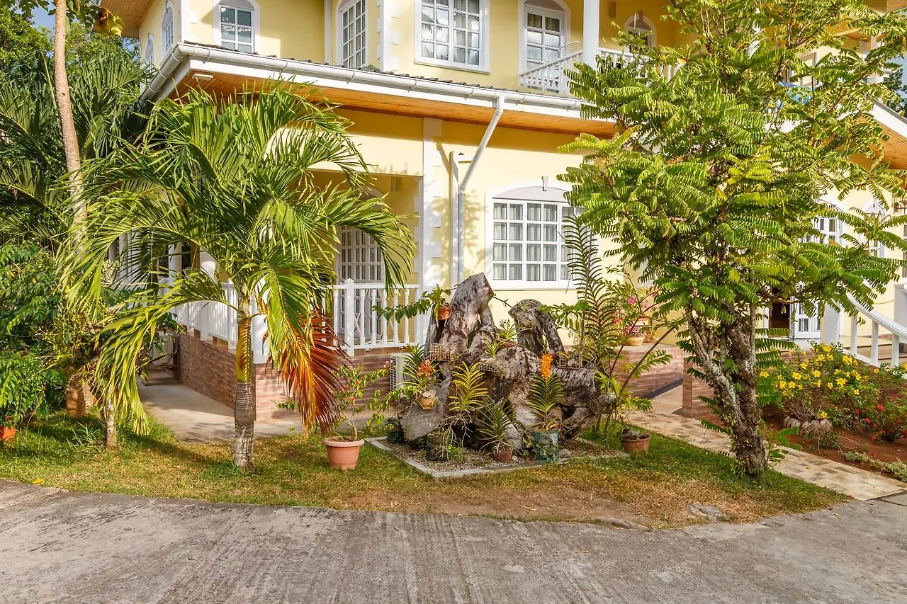 Captain'S Villa Takamaka