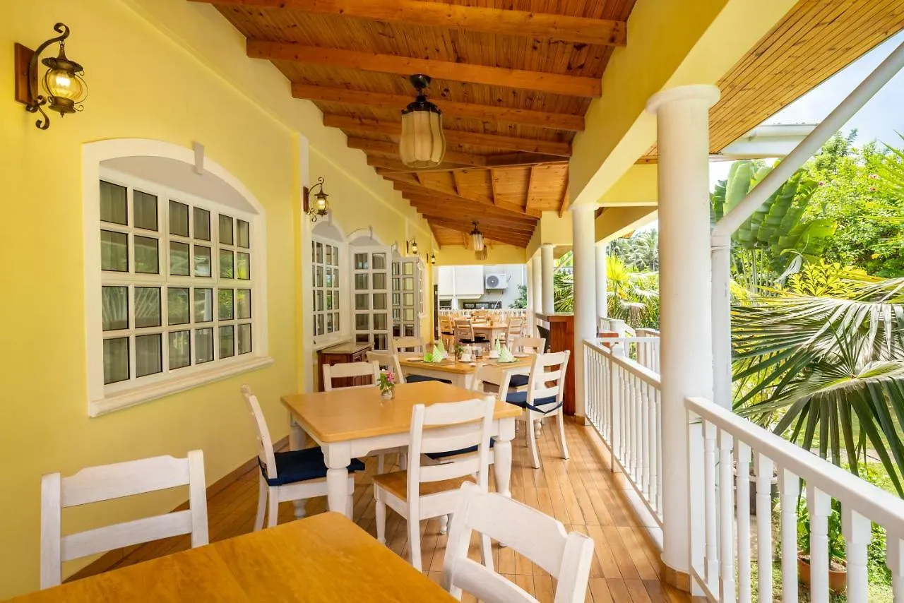 Captain'S Villa Takamaka